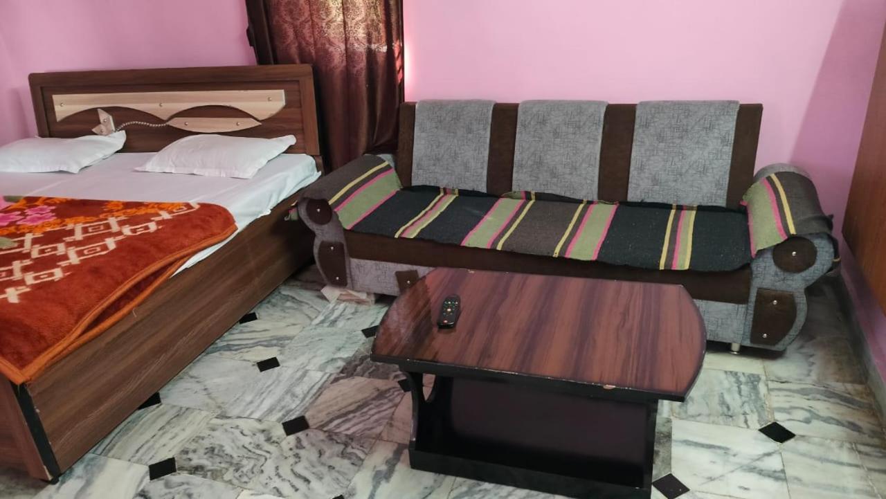 מאונט אבו Laxmanji Villas מראה חיצוני תמונה