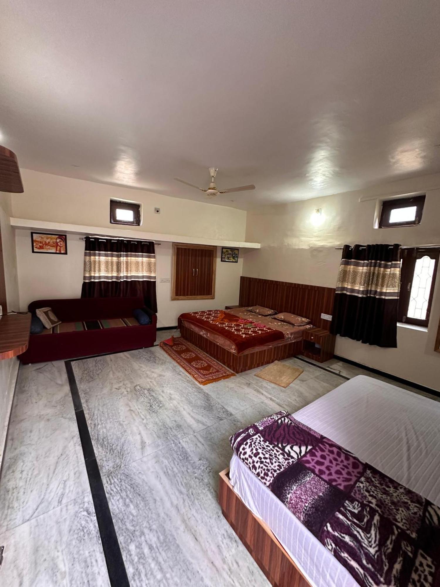 מאונט אבו Laxmanji Villas מראה חיצוני תמונה